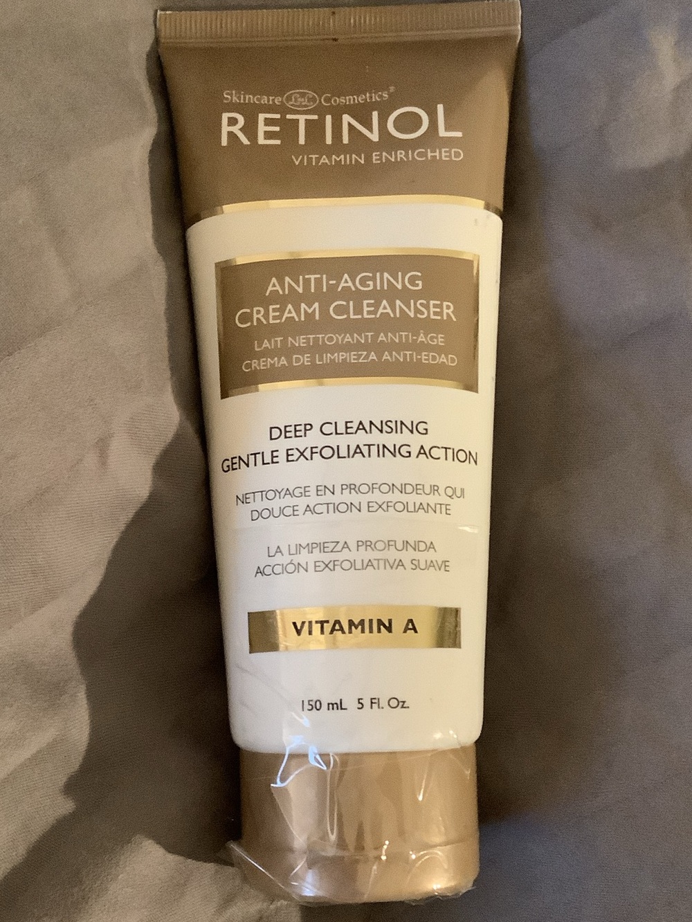 Anti-Aging Cream Cleanser - White & Gold retinol 5 Oz